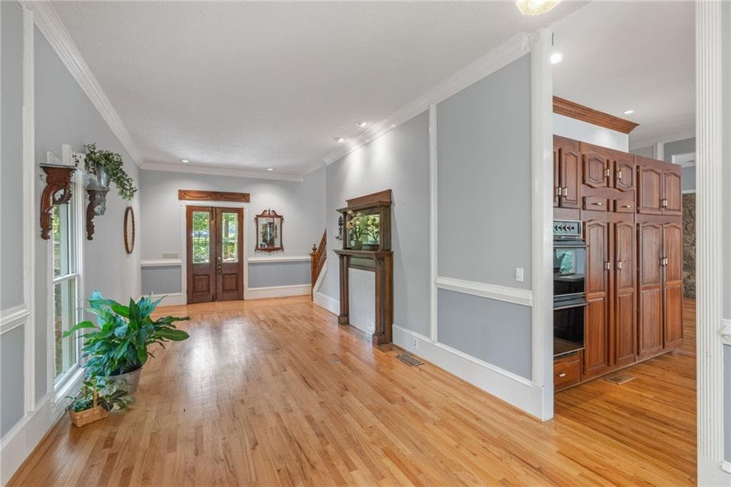4 bedroom, 3 bathroom, 5,626 sq ft single family residence for sale at 5633 Aven Road, Marietta, GA 30068 — photo 5