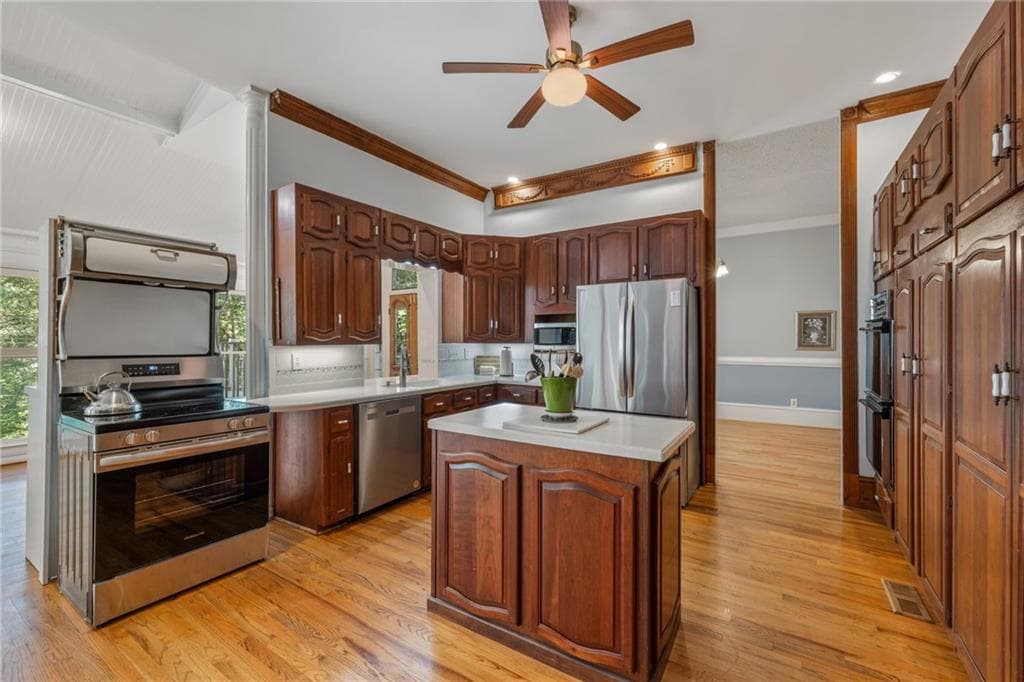 4 bedroom, 3 bathroom, 5,626 sq ft single family residence for sale at 5633 Aven Road, Marietta, GA 30068 — photo 9