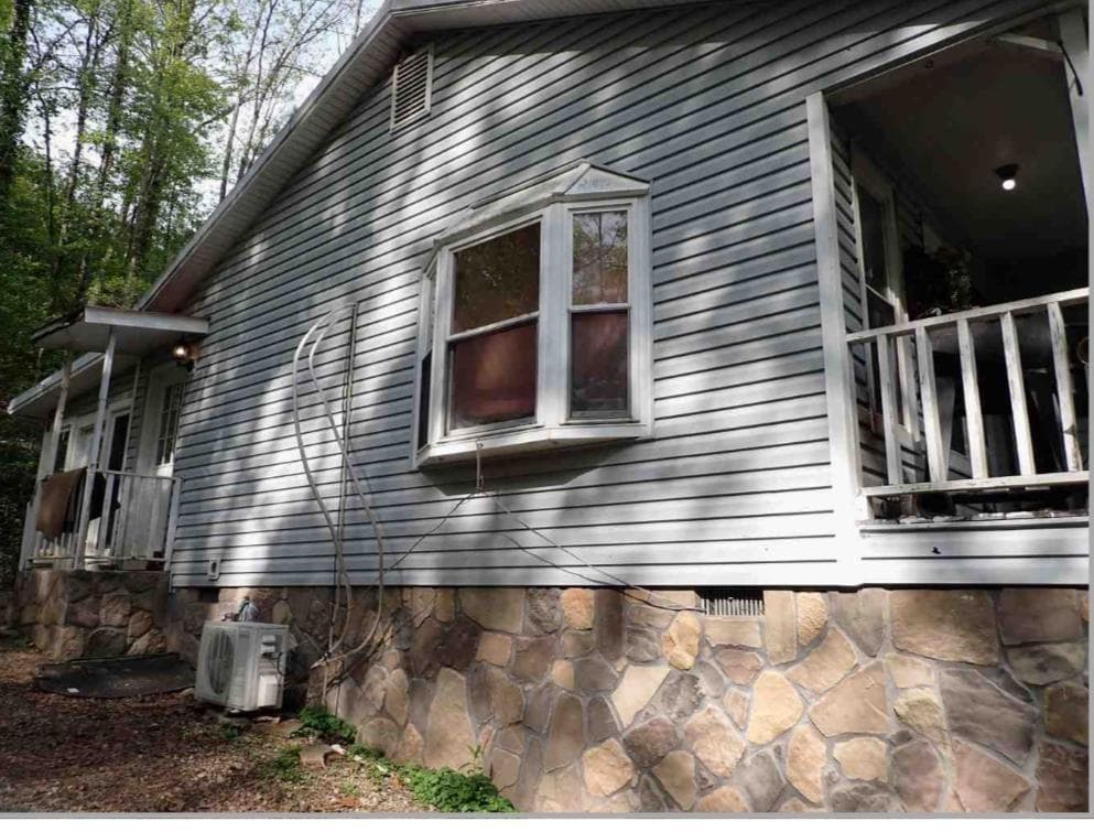 2 bedroom, 2 bathroom, 1,236 sq ft single family residence for sale at 194 Cagle Road, Chatsworth, GA 30705 — photo 3