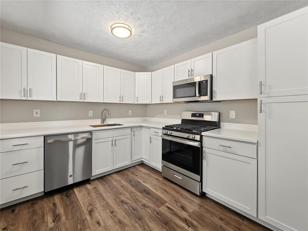 3 bedroom, 2 bathroom, 1,075 sq ft single family residence for sale at 1898 Burfordi Drive, Marietta, GA 30008 — photo 7