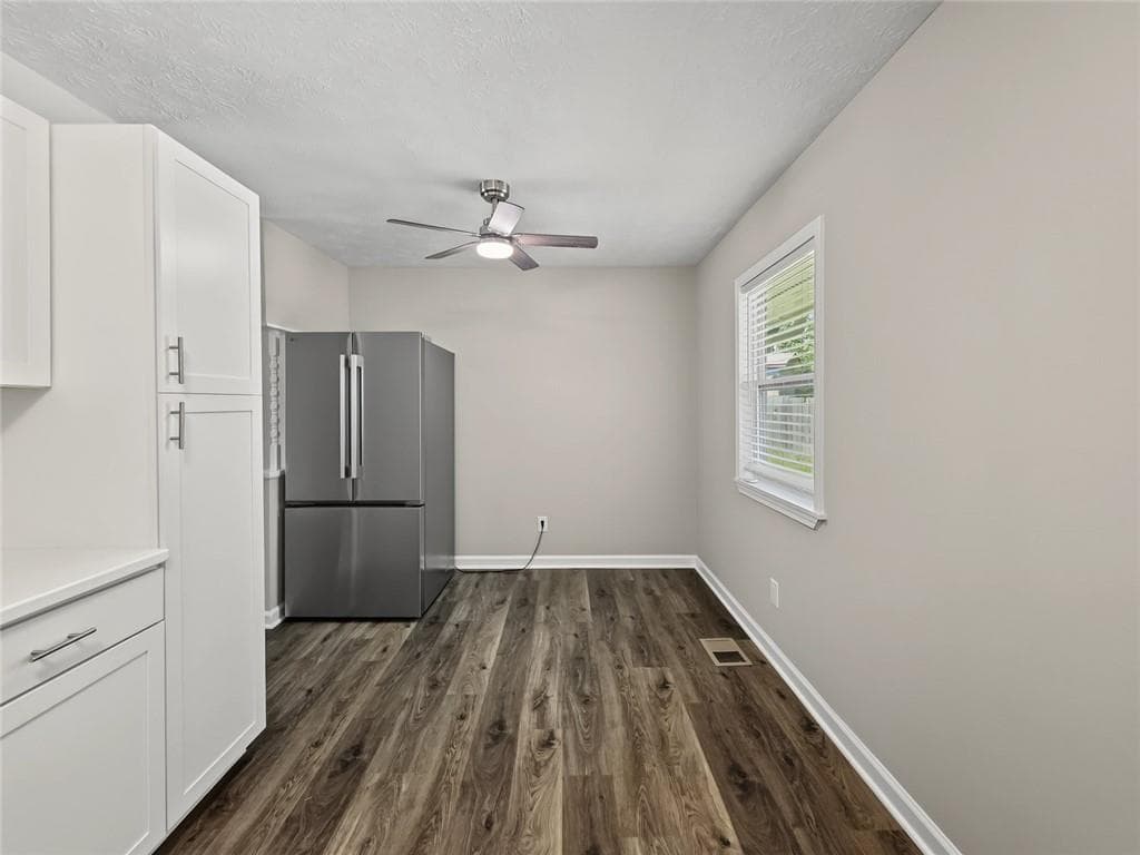 3 bedroom, 2 bathroom, 1,075 sq ft single family residence for sale at 1898 Burfordi Drive, Marietta, GA 30008 — photo 9