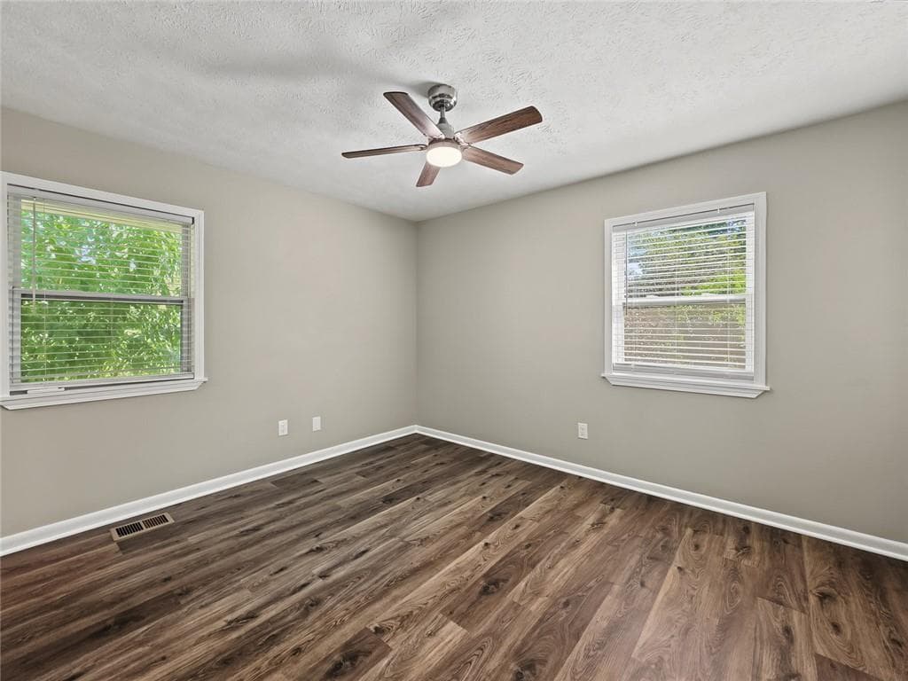 3 bedroom, 2 bathroom, 1,075 sq ft single family residence for sale at 1898 Burfordi Drive, Marietta, GA 30008 — photo 10