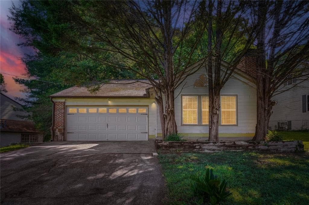 3 bedroom, 3 bathroom, 1,430 sq ft single family residence for sale at 5754 Western Hills Drive, Norcross, GA 30071 — photo 5