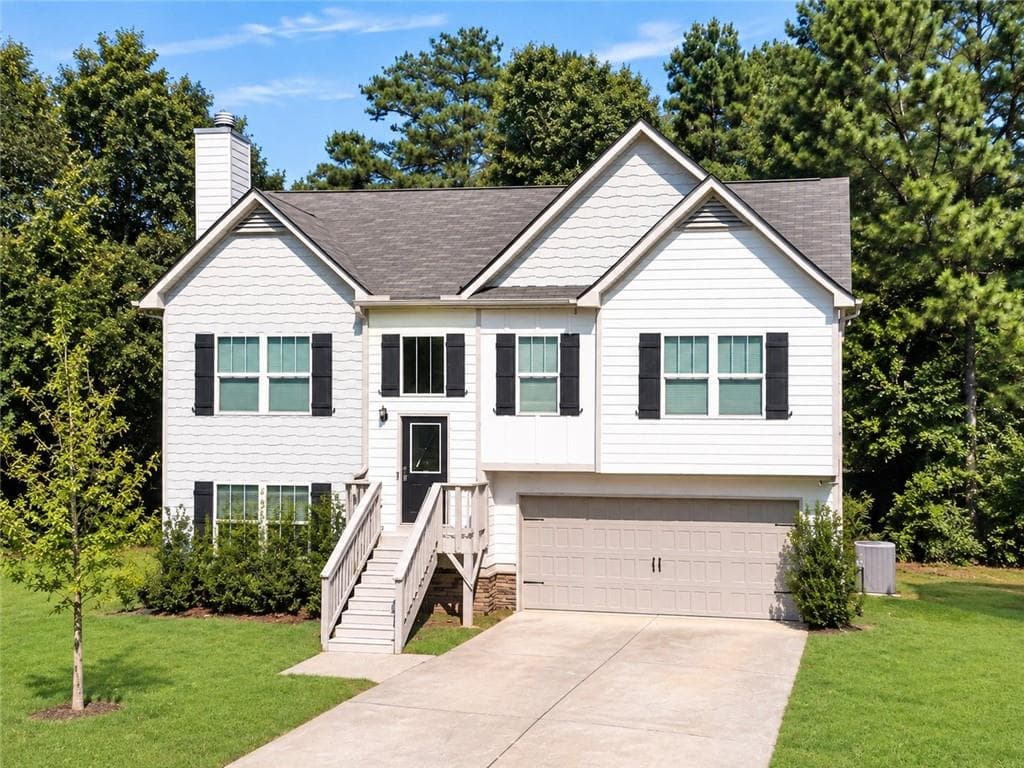 4 bedroom, 3 bathroom, 2,133 sq ft single family residence for sale at 224 Stone Creek Court, Temple, GA 30179