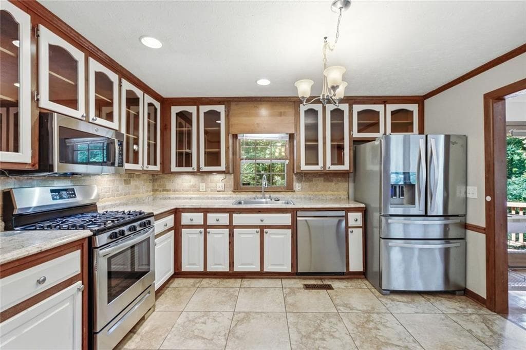4 bedroom, 3 bathroom, 2,809 sq ft single family residence for sale at 1489 Kincaid Road, Marietta, GA 30066 — photo 7