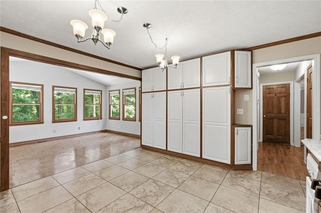 4 bedroom, 3 bathroom, 2,809 sq ft single family residence for sale at 1489 Kincaid Road, Marietta, GA 30066 — photo 8