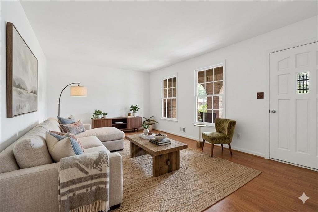 3 bedroom, 2 bathroom, 1,528 sq ft single family residence for sale at 4847 Shadowwood Court, Lilburn, GA 30047 — photo 3