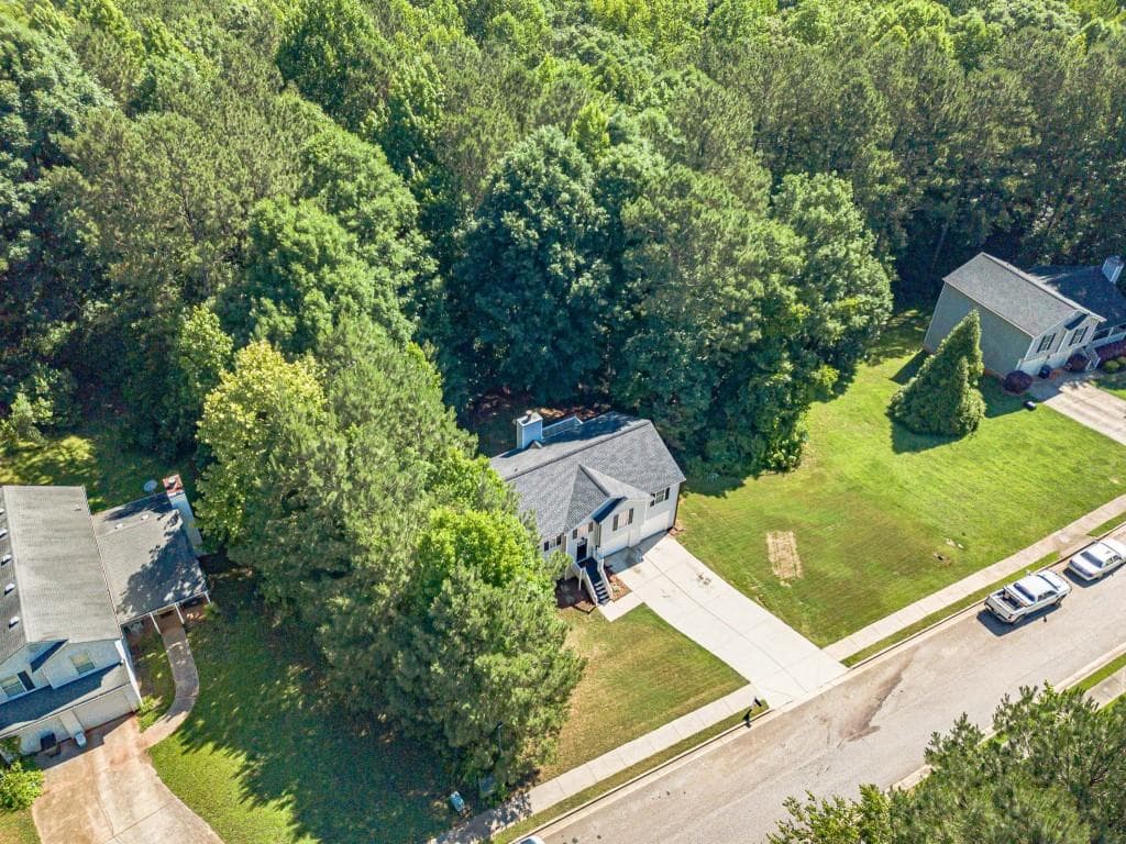 3 bedroom, 3 bathroom, 1,799 sq ft single family residence for sale at 1825 River Run Road, Monroe, GA 30656 — photo 3