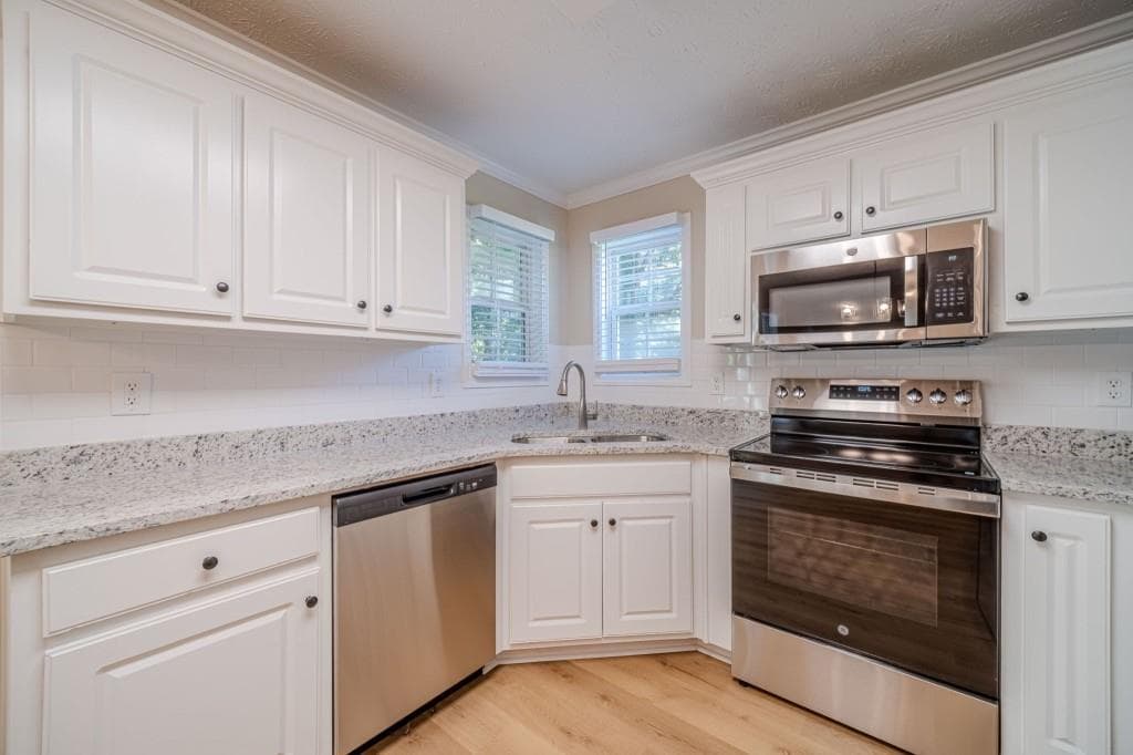 3 bedroom, 3 bathroom, 1,799 sq ft single family residence for sale at 1825 River Run Road, Monroe, GA 30656 — photo 9