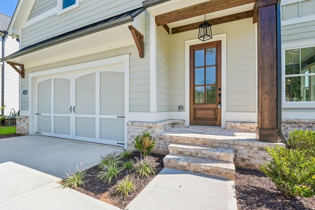 5 bedroom, 4 bathroom, 3,199 sq ft single family residence for sale at 3310 Hillshire Drive, Cumming, GA 30028 — photo 4