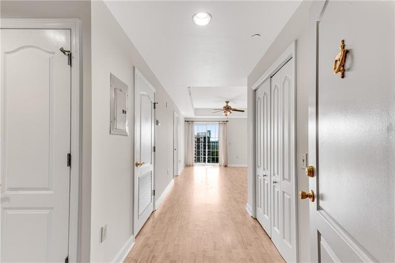 1 bedroom, 1 bathroom, 740 sq ft condominium for sale at 195 14th Street 1010, Atlanta, GA 30309 — photo 3