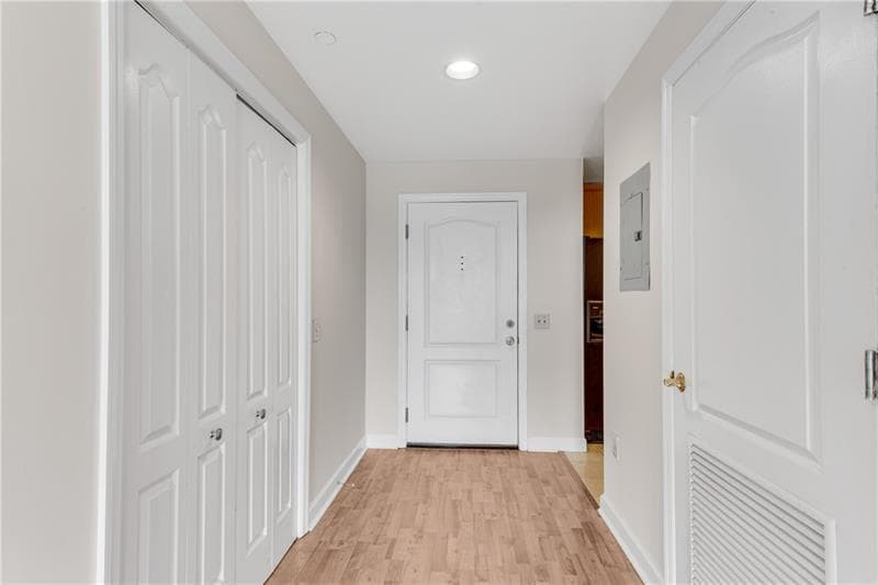 1 bedroom, 1 bathroom, 740 sq ft condominium for sale at 195 14th Street 1010, Atlanta, GA 30309 — photo 4