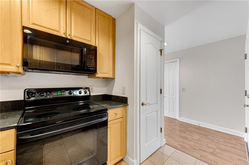 1 bedroom, 1 bathroom, 740 sq ft condominium for sale at 195 14th Street 1010, Atlanta, GA 30309 — photo 6