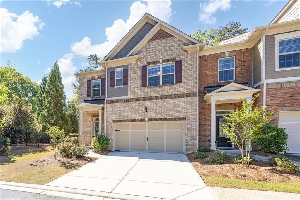 3 bedroom, 4 bathroom, 2,512 sq ft townhouse for sale at 4824 Blue Elm Lane UNIT #1, Smyrna, GA 30080 — photo 2