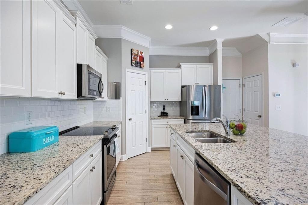 3 bedroom, 4 bathroom, 2,512 sq ft townhouse for sale at 4824 Blue Elm Lane UNIT #1, Smyrna, GA 30080 — photo 10