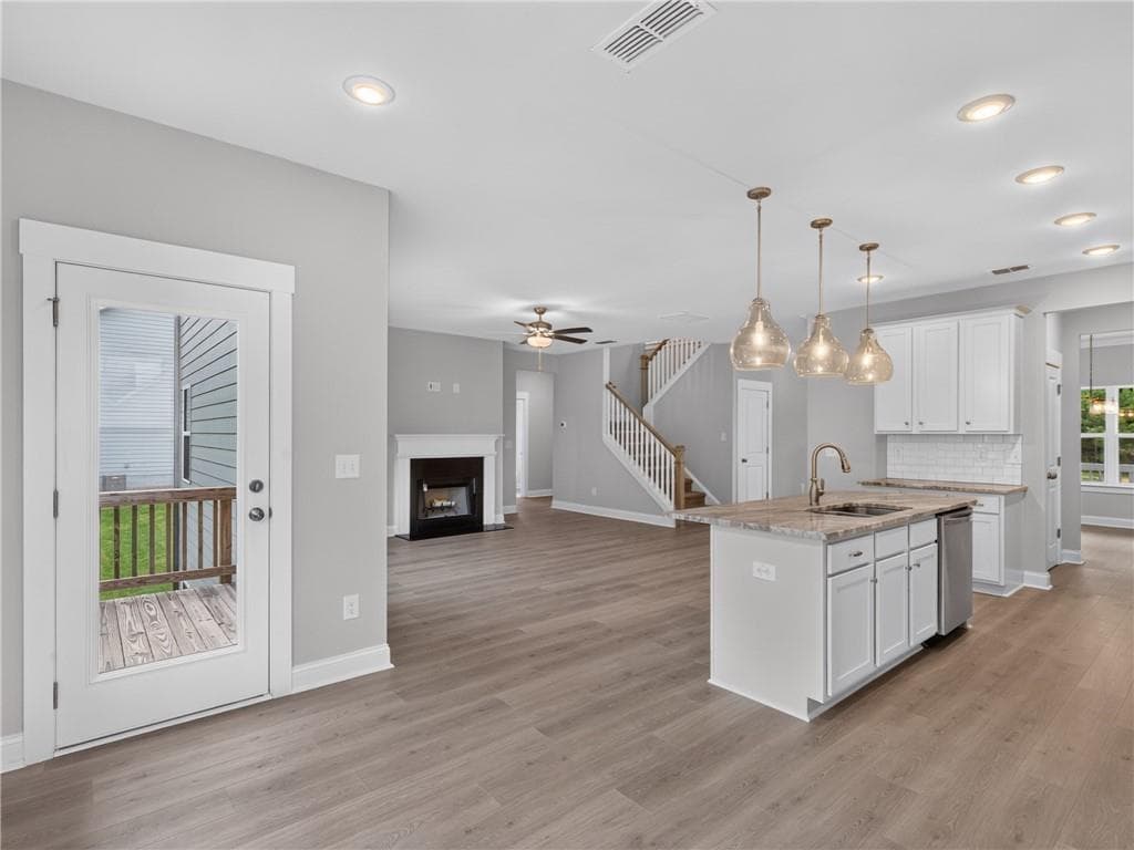 5 bedroom, 4 bathroom, 2,795 sq ft single family residence for sale at 537 Principal Meridian Drive, Dallas, GA 30132 — photo 10