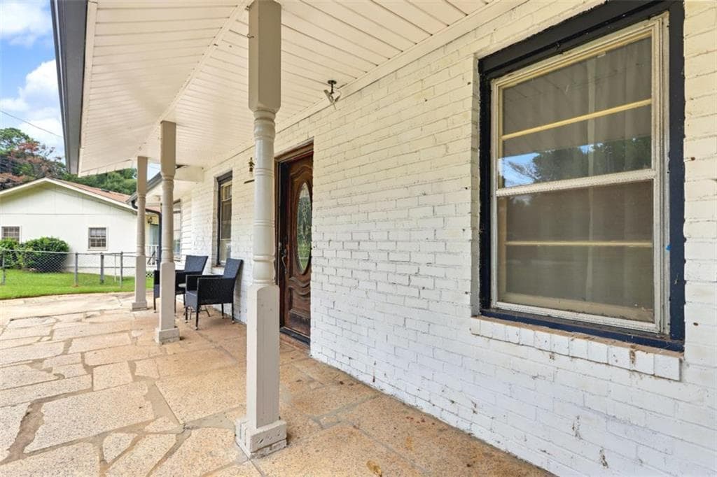 3 bedroom, 3 bathroom, 2,591 sq ft single family residence for sale at 307 Elizabeth Lane, Griffin, GA 30223 — photo 3