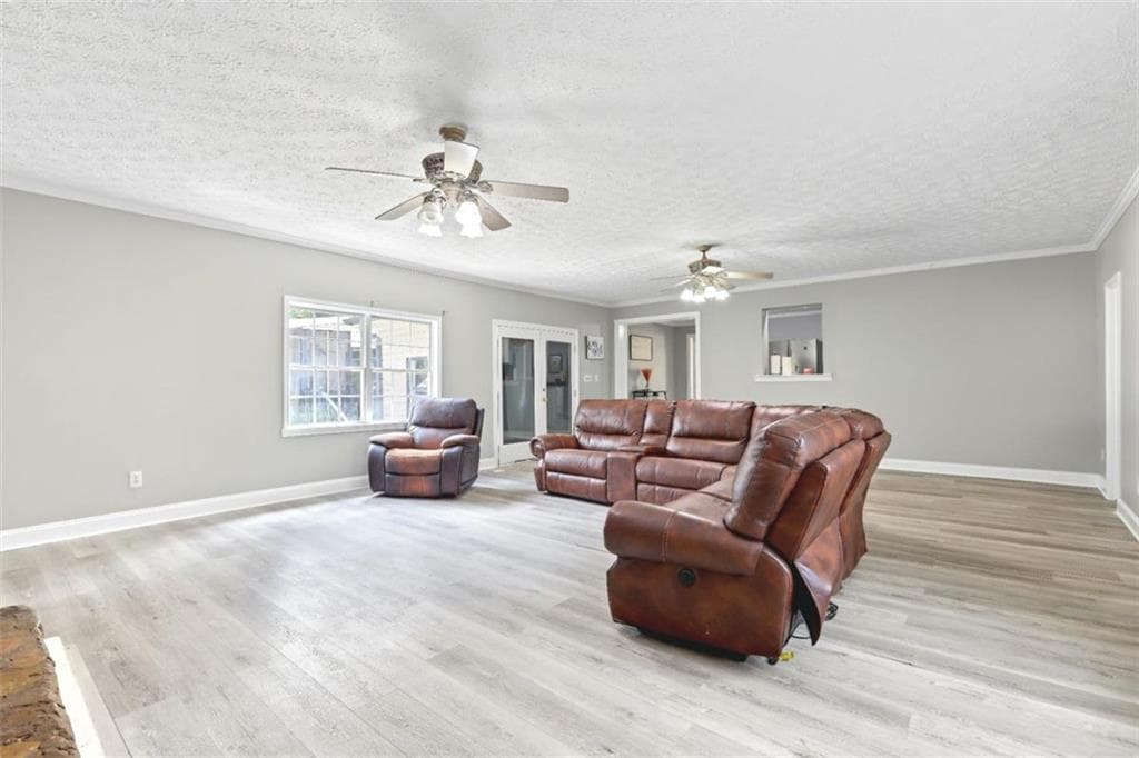 3 bedroom, 3 bathroom, 2,591 sq ft single family residence for sale at 307 Elizabeth Lane, Griffin, GA 30223 — photo 6
