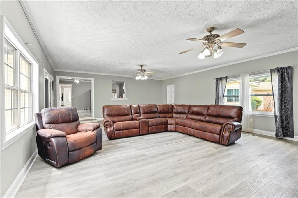 3 bedroom, 3 bathroom, 2,591 sq ft single family residence for sale at 307 Elizabeth Lane, Griffin, GA 30223 — photo 7
