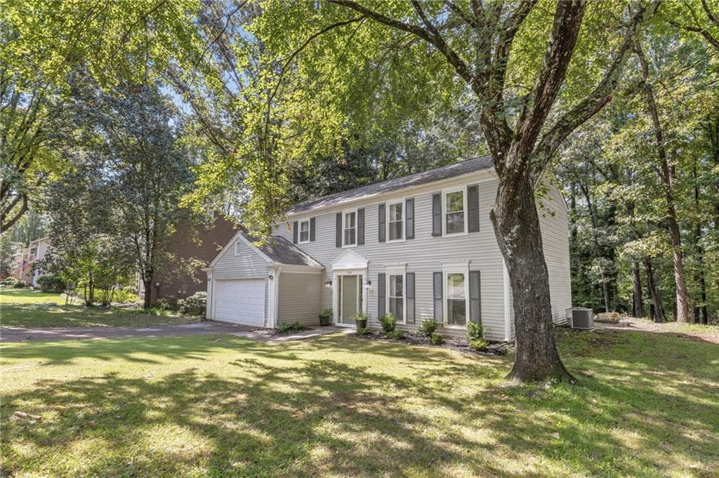 4 bedroom, 4 bathroom, 2,244 sq ft single family residence for sale at 170 Laurel Mill Court, Roswell, GA 30076 — photo 2