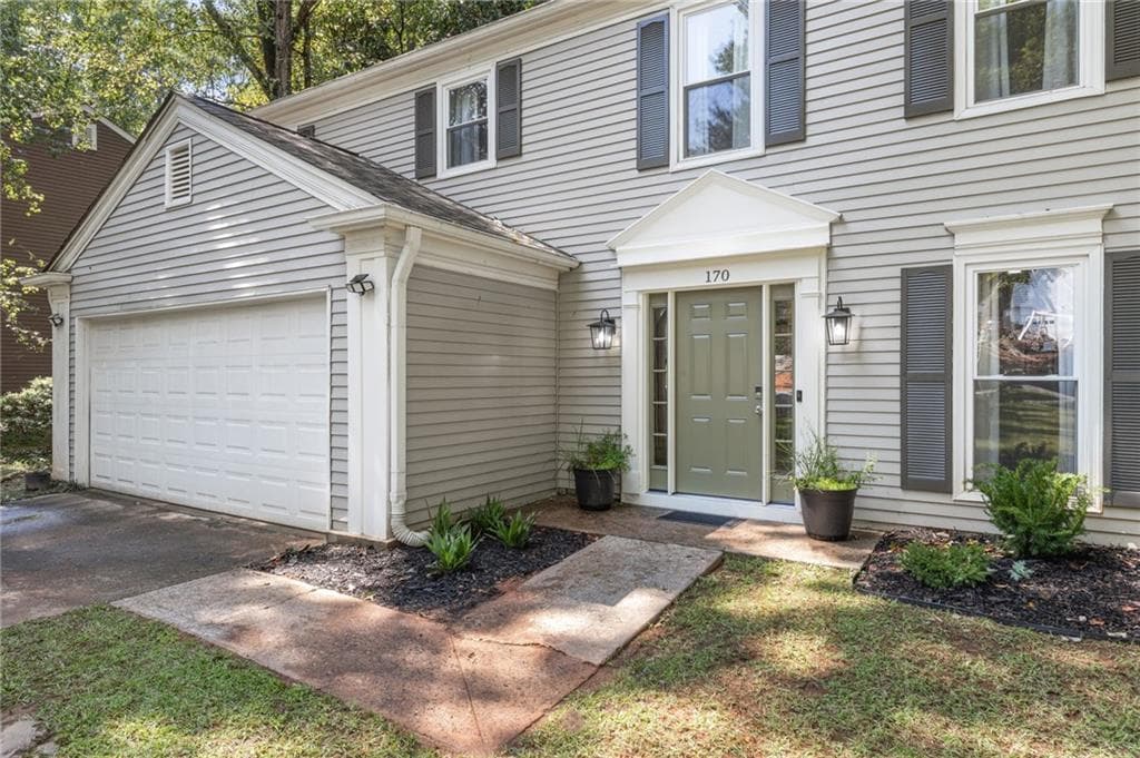 4 bedroom, 4 bathroom, 2,244 sq ft single family residence for sale at 170 Laurel Mill Court, Roswell, GA 30076 — photo 3