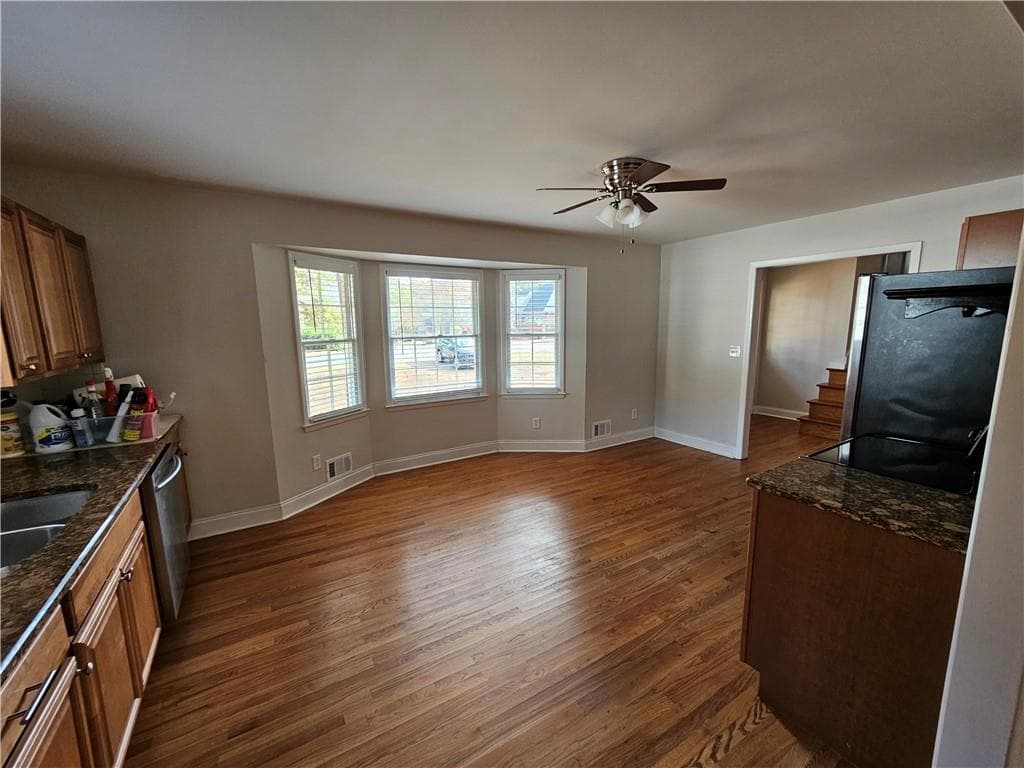 4 bedroom, 3 bathroom, 2,119 sq ft single family residence for rent at 4882 Happy Hollow Road, Dunwoody, GA 30360 for $2,850 a month — photo 9