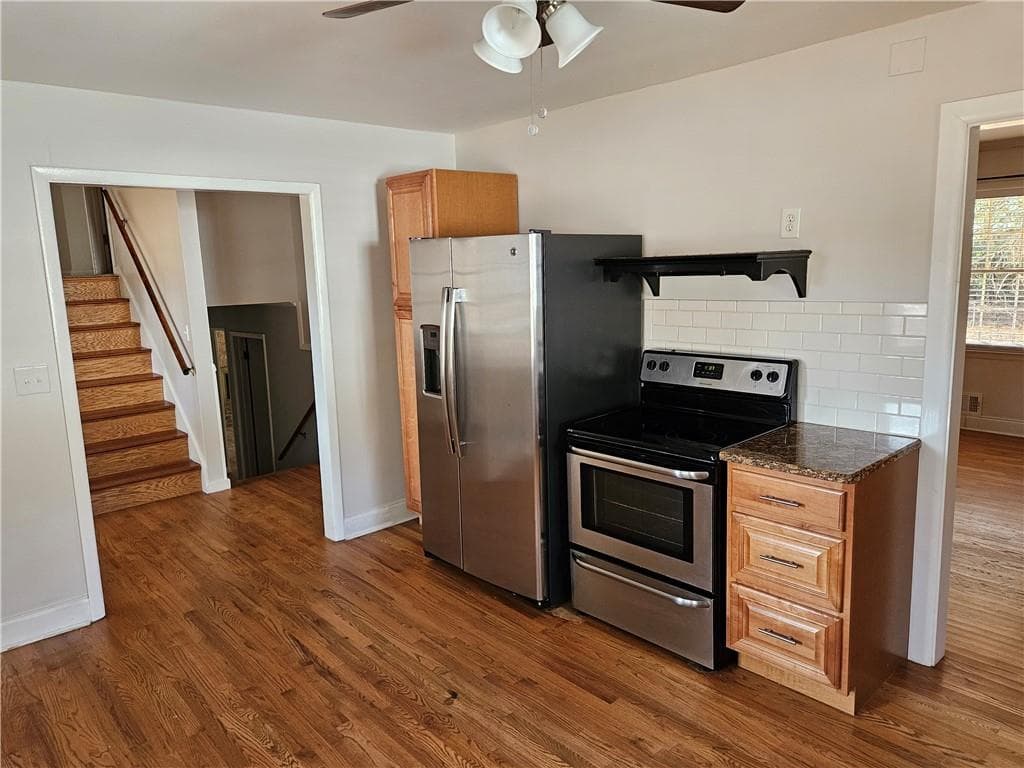 4 bedroom, 3 bathroom, 2,119 sq ft single family residence for rent at 4882 Happy Hollow Road, Dunwoody, GA 30360 for $2,850 a month — photo 10