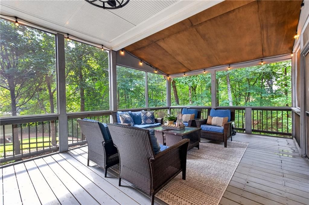 5 bedroom, 5 bathroom, 4,393 sq ft single family residence for sale at 3920 Little Falls Drive, Cumming, GA 30041 — photo 5