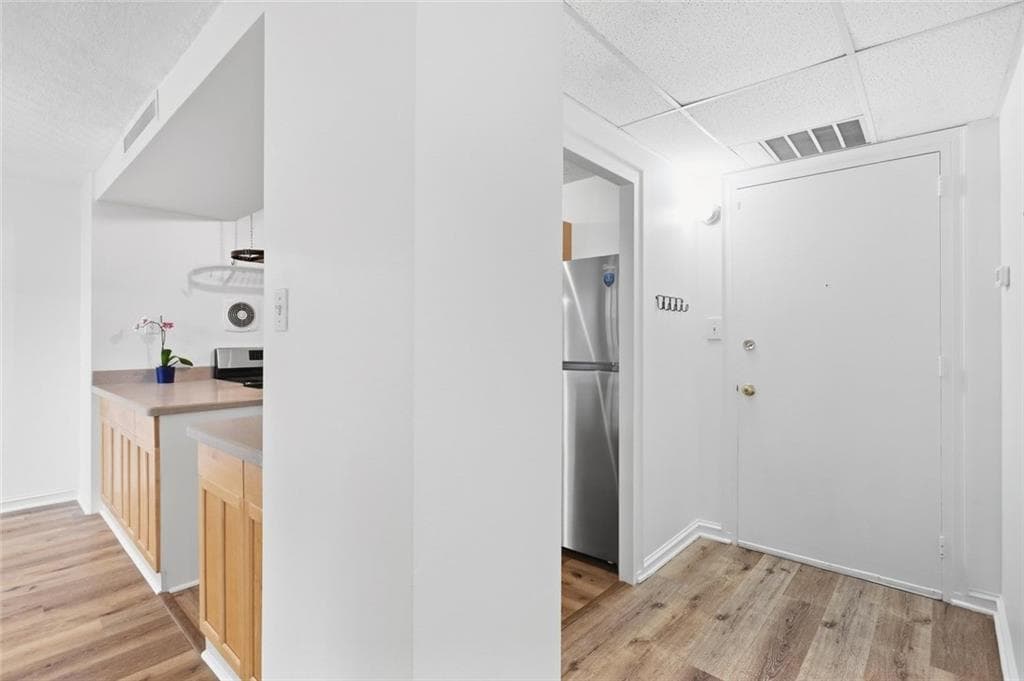 1 bedroom, 1 bathroom, 658 sq ft condominium for sale at 2965 Pharr Court South 609, Atlanta, GA 30305 — photo 4