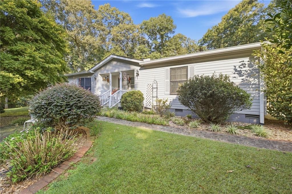 2 bedroom, 2 bathroom, 4,394 sq ft single family residence for sale at 1314 Lebanon Church Road, Jefferson, GA 30549 — photo 2