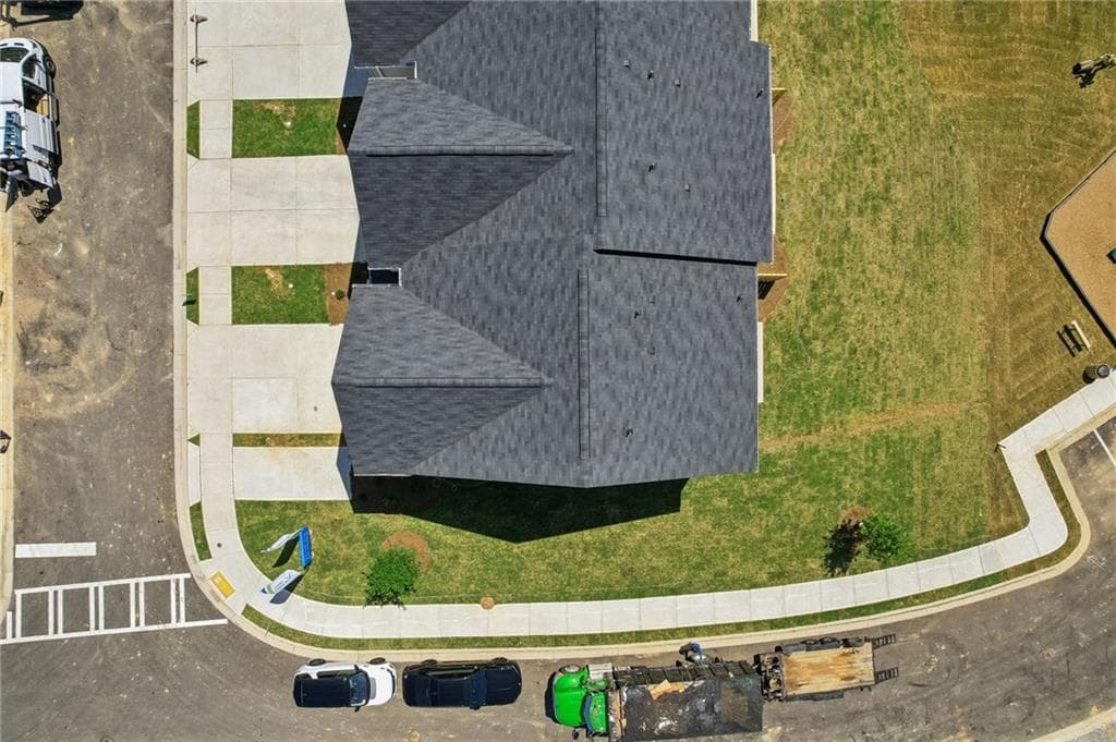 3 bedroom, 3 bathroom, 1,805 sq ft townhouse for sale at 6346 Towhee Way, Morrow, GA 30260 — photo 3