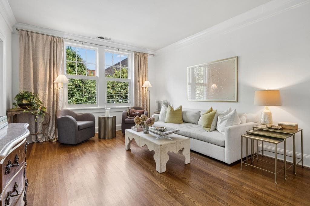 2 bedroom, 1 bathroom, 1,080 sq ft condominium for sale at 18 Collier Road 10, Atlanta, GA 30309 — photo 5