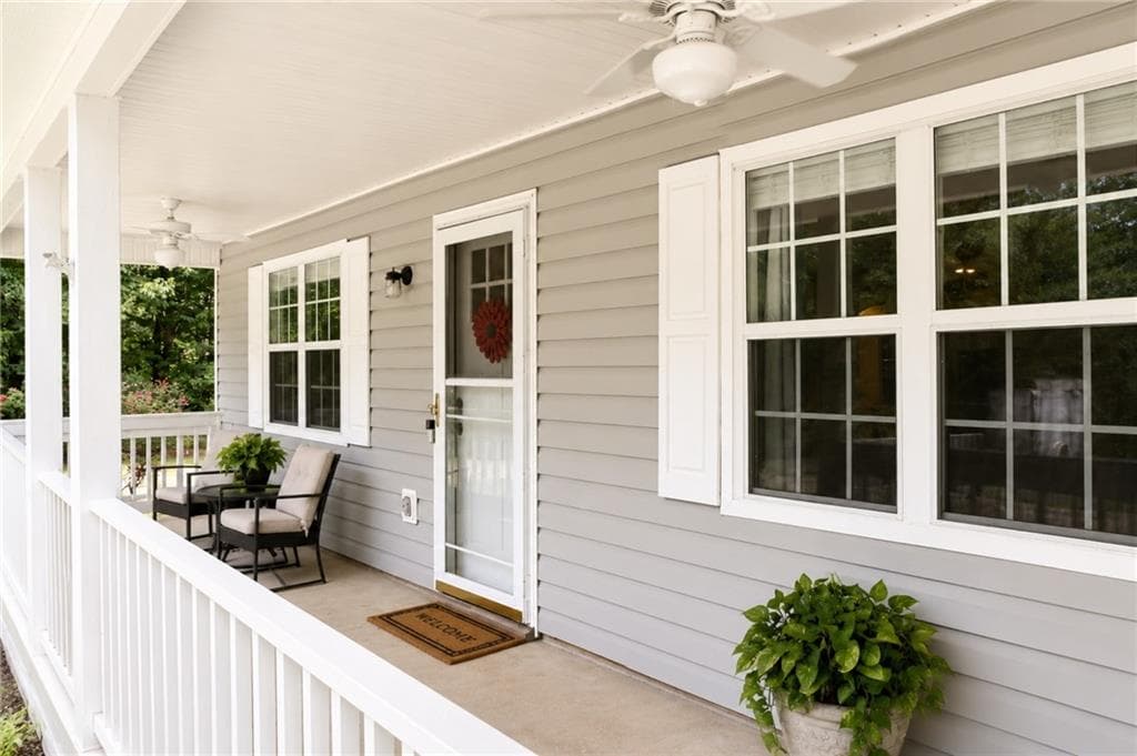 3 bedroom, 2 bathroom, 2,246 sq ft single family residence for sale at 523 S River Drive, Jackson, GA 30233 — photo 2