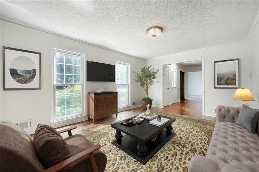 4 bedroom, 4 bathroom, 2,706 sq ft single family residence for sale at 1349 Murdock Road, Marietta, GA 30062 — photo 4
