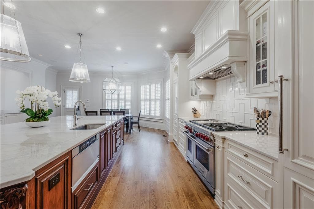 6 bedroom, 9 bathroom single family residence for sale at 3594 Tuxedo Court, Atlanta, GA 30305 — photo 7