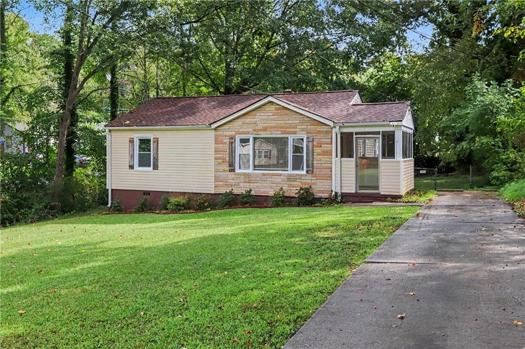 2 bedroom, 1 bathroom, 916 sq ft single family residence for sale at 1764 Lee Street, Decatur, GA 30035