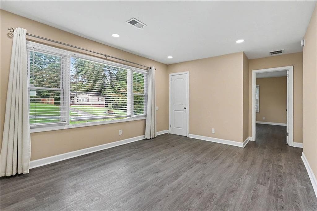 2 bedroom, 1 bathroom, 916 sq ft single family residence for sale at 1764 Lee Street, Decatur, GA 30035 — photo 4