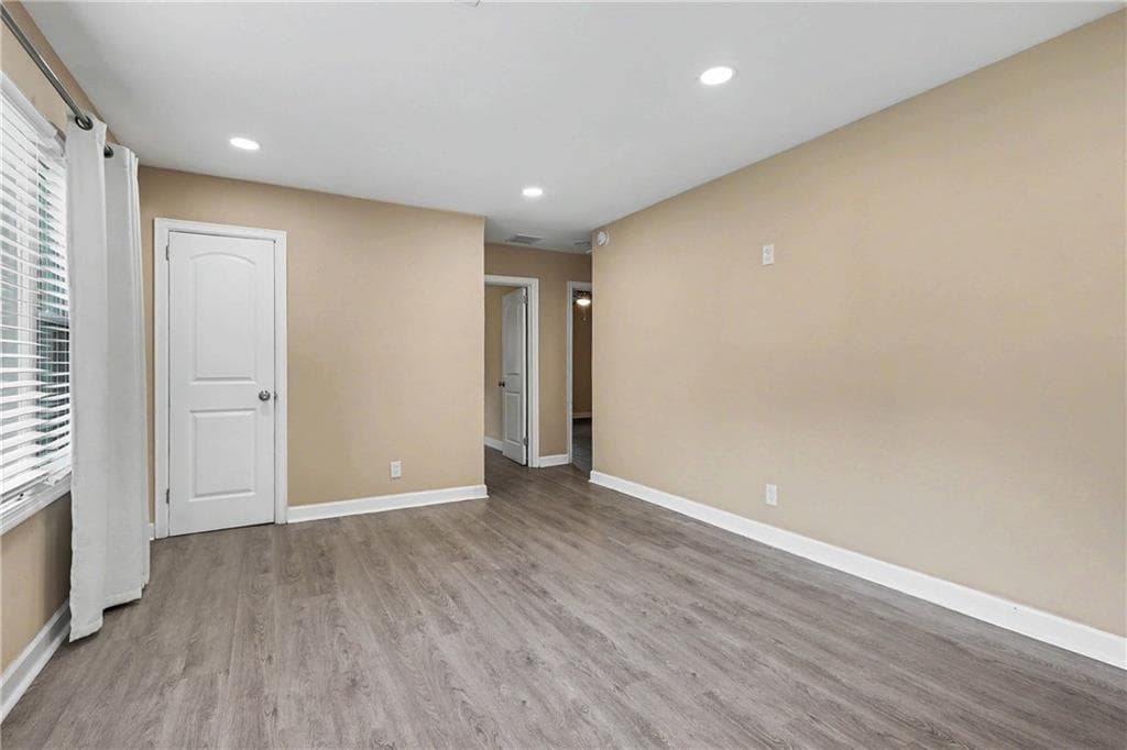 2 bedroom, 1 bathroom, 916 sq ft single family residence for sale at 1764 Lee Street, Decatur, GA 30035 — photo 6