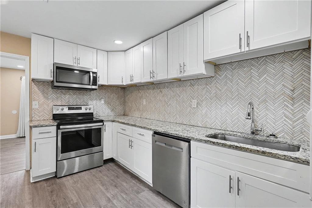 2 bedroom, 1 bathroom, 916 sq ft single family residence for sale at 1764 Lee Street, Decatur, GA 30035 — photo 8