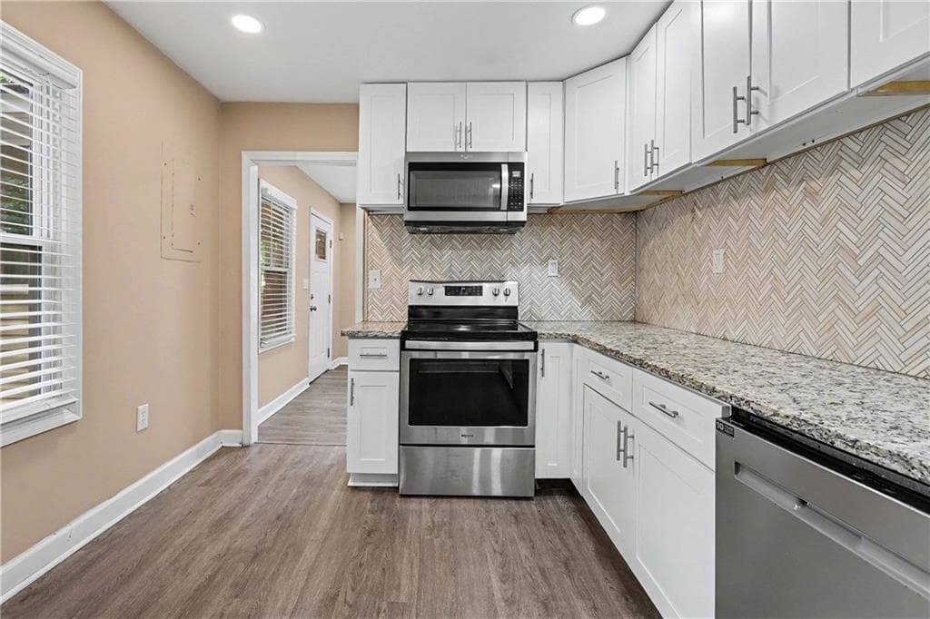2 bedroom, 1 bathroom, 916 sq ft single family residence for sale at 1764 Lee Street, Decatur, GA 30035 — photo 9