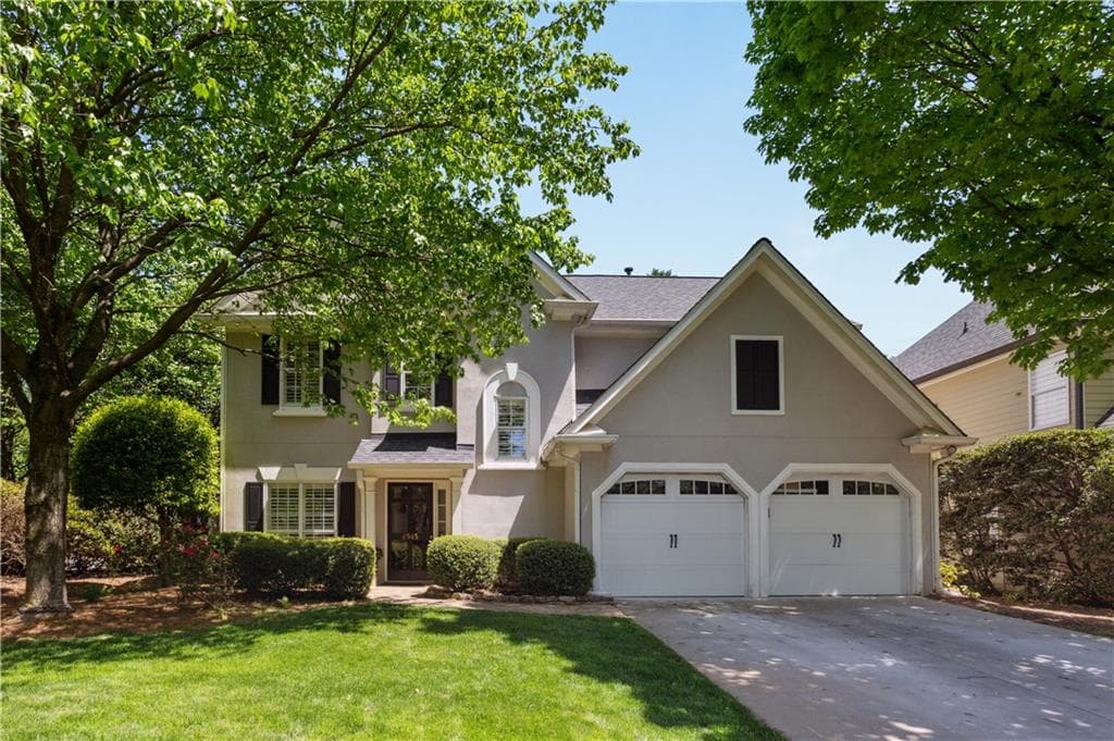 4 bedroom, 3 bathroom, 2,412 sq ft single family residence for sale at 4545 Chelton Court, Smyrna, GA 30080 — photo 2