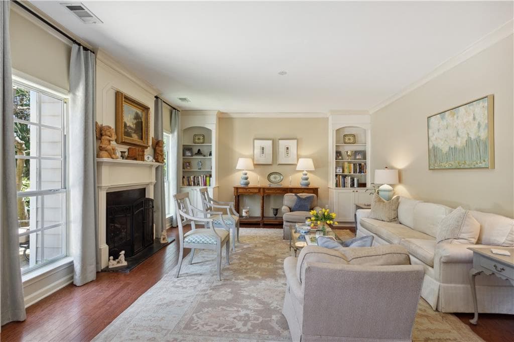 4 bedroom, 3 bathroom, 2,412 sq ft single family residence for sale at 4545 Chelton Court, Smyrna, GA 30080 — photo 6