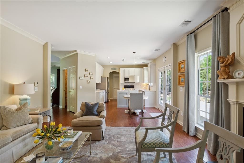 4 bedroom, 3 bathroom, 2,412 sq ft single family residence for sale at 4545 Chelton Court, Smyrna, GA 30080 — photo 7