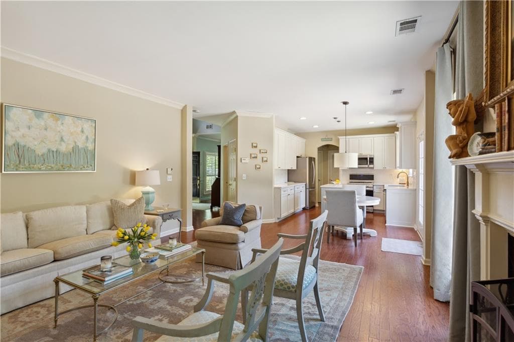 4 bedroom, 3 bathroom, 2,412 sq ft single family residence for sale at 4545 Chelton Court, Smyrna, GA 30080 — photo 8