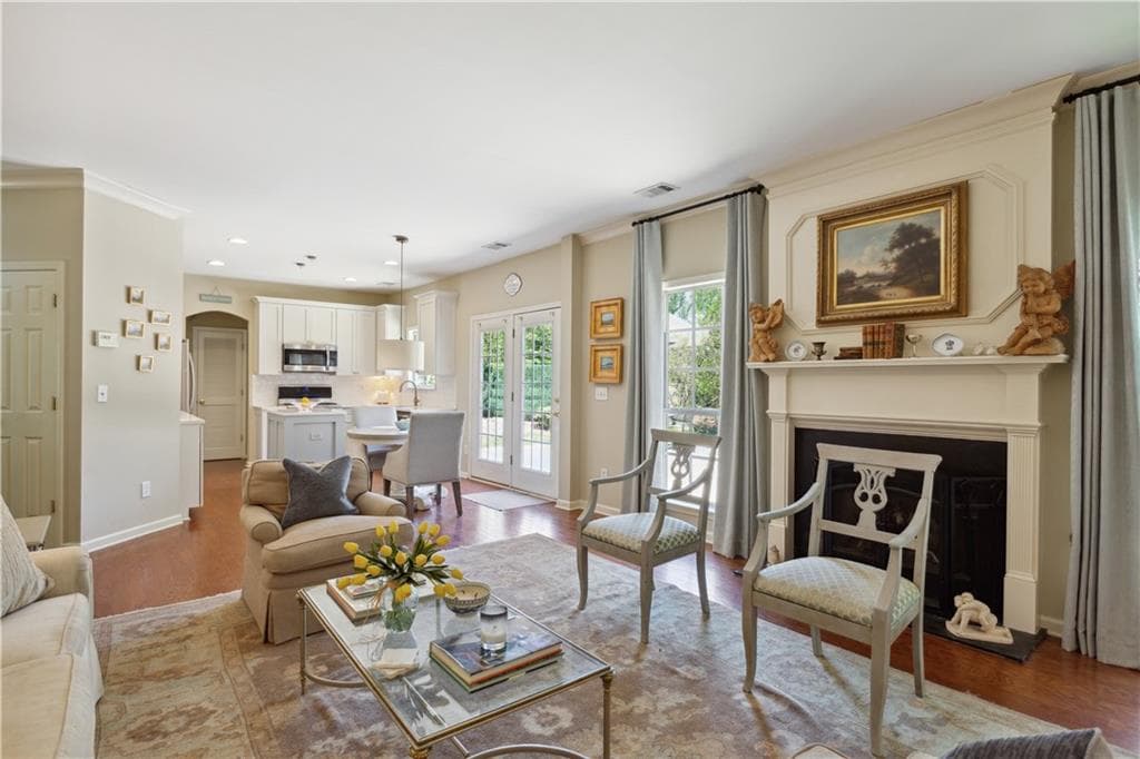 4 bedroom, 3 bathroom, 2,412 sq ft single family residence for sale at 4545 Chelton Court, Smyrna, GA 30080 — photo 9