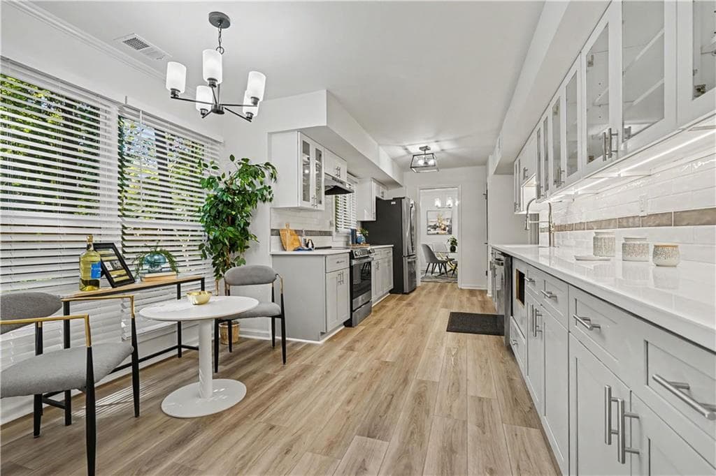 4 bedroom, 3 bathroom, 2,164 sq ft single family residence for sale at 5230 Essex Farms Court, Stone Mountain, GA 30088 — photo 9