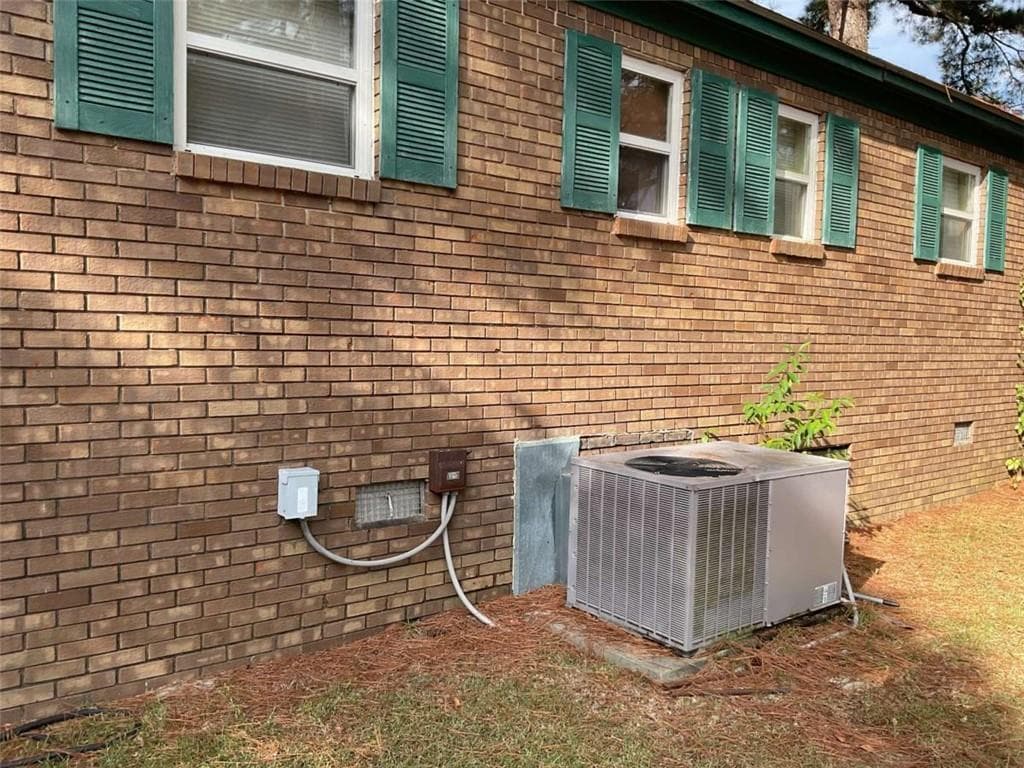 4 bedroom, 2 bathroom, 1,338 sq ft single family residence for sale at 517 Whitehall Street, Vienna, GA 31092 — photo 3