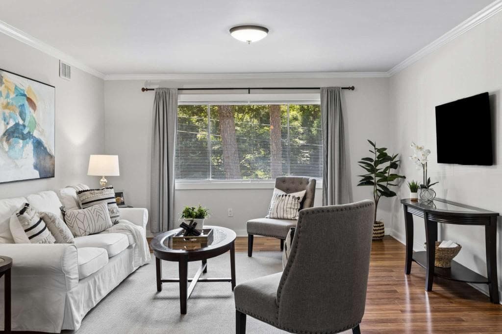 2 bedroom, 2 bathroom, 1,084 sq ft condominium for sale at 115 Biscayne Drive A6, Atlanta, GA 30309
