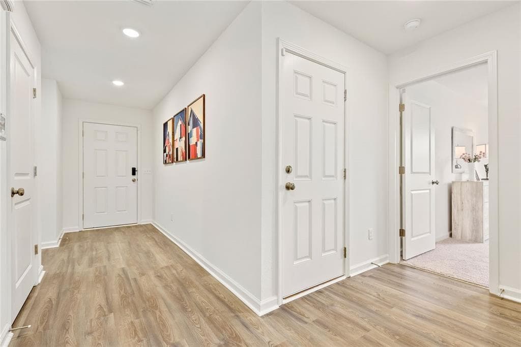 4 bedroom, 2 bathroom, 1,773 sq ft single family residence for sale at 233 Woodlake Landing, Hartwell, GA 30643 — photo 5