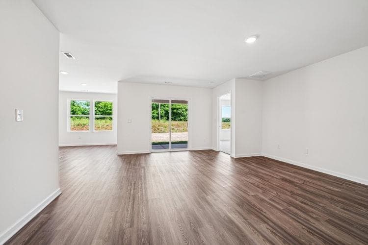 3 bedroom, 2 bathroom, 1,416 sq ft single family residence under contract at 255 Woodlake Landing, Hartwell, GA 30643 — photo 10